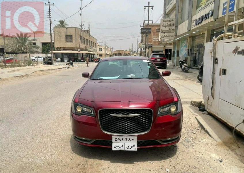 کرایسلەر 300